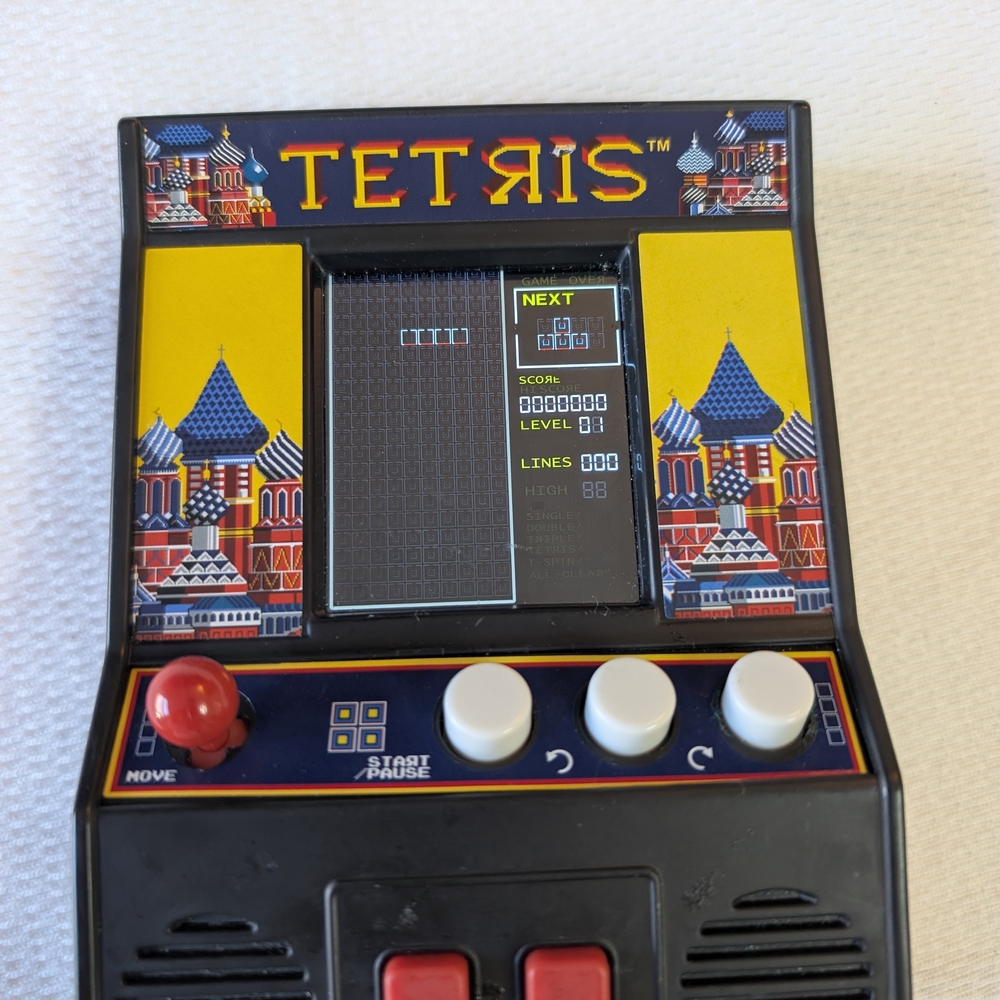 Tetris Handheld Console - Picture 7 of 7